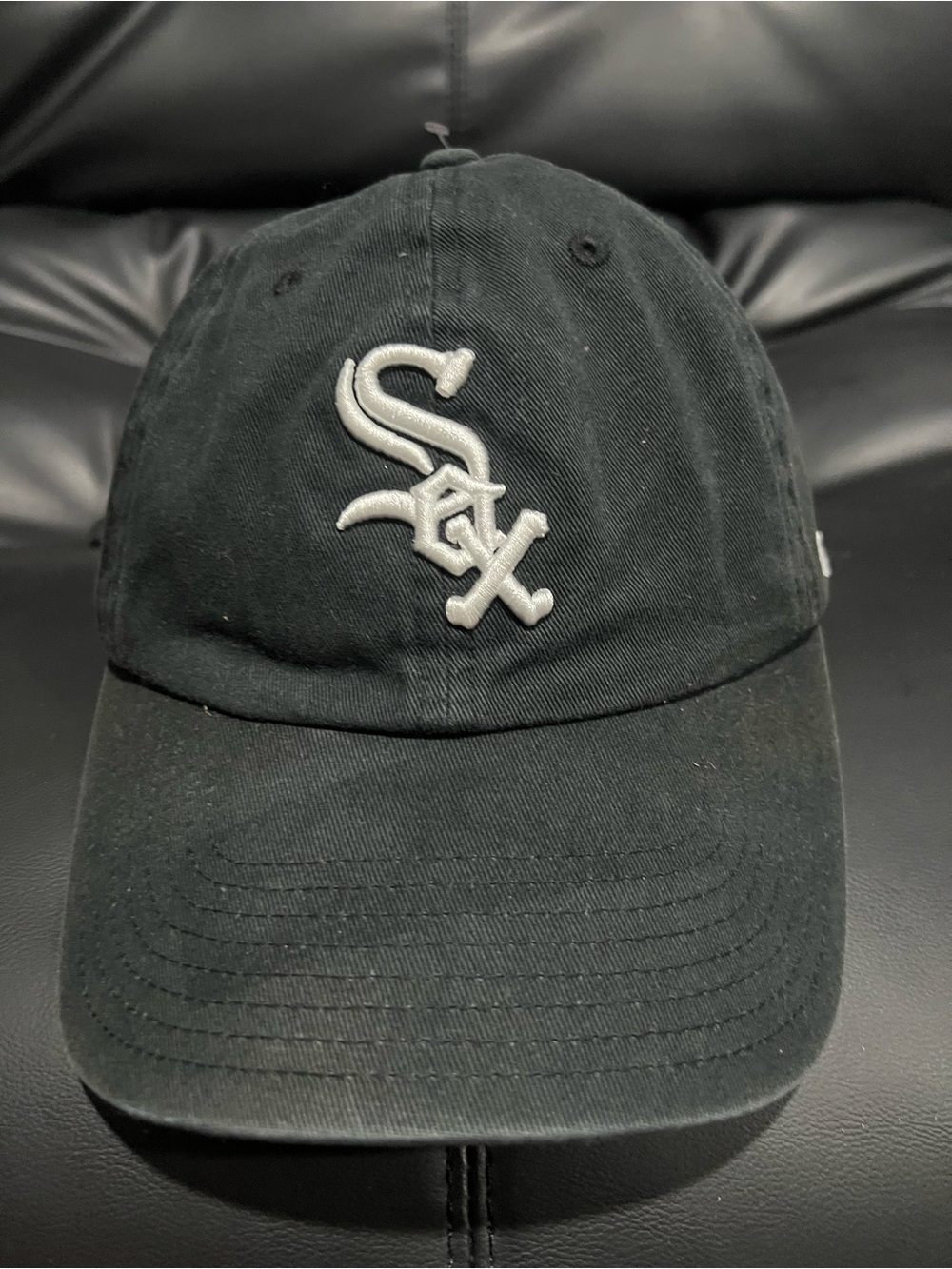 Chicago White Sox Black Baseball Cap - Authentic Team Logo